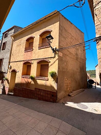 Casa en venta en Solivella, Tarragona de 4 habitaciones