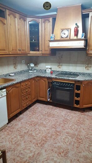 Casas en venta y pisos alquiler - 1