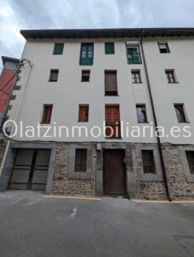Casas en venta y pisos alquiler - 1