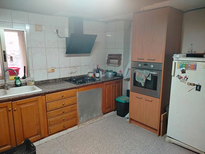 Casas en venta y pisos alquiler - 1