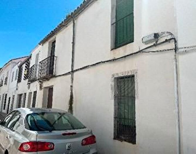 Casas en venta y pisos alquiler - 2