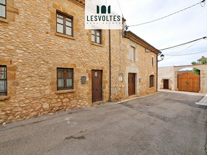 Casa en venta en Albons, Girona de 3 habitaciones