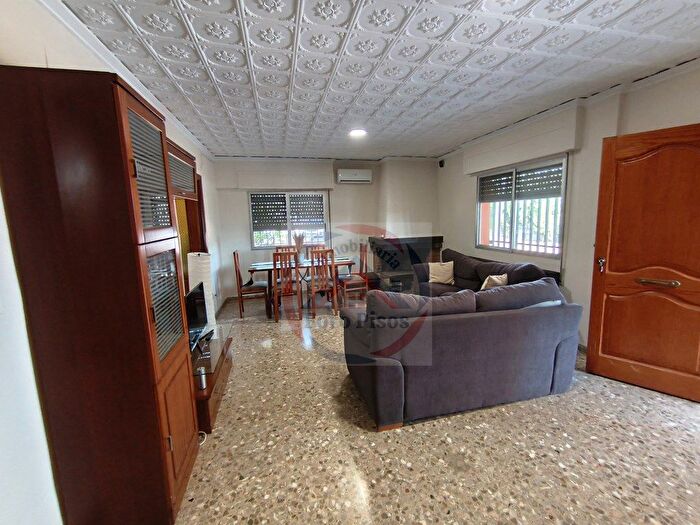 Casas en venta y pisos alquiler - 3