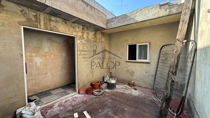 Casas en venta y pisos alquiler - 3