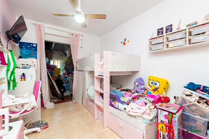 Casas en venta y pisos alquiler - 1