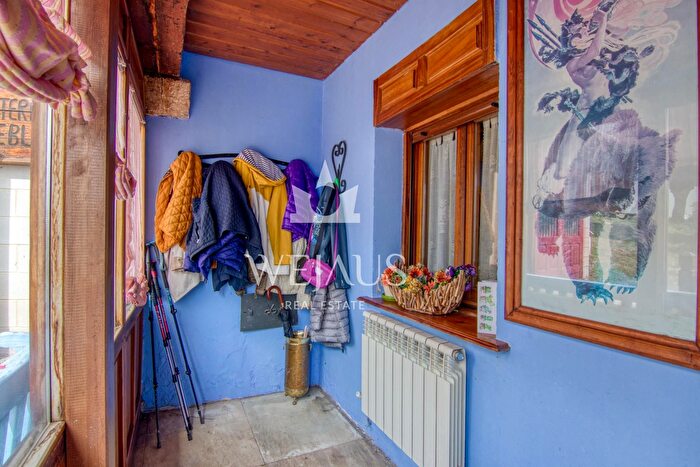 Casas en venta y pisos alquiler - 3