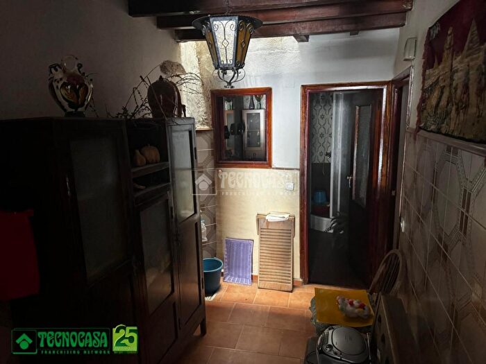 Casas en venta y pisos alquiler - 3