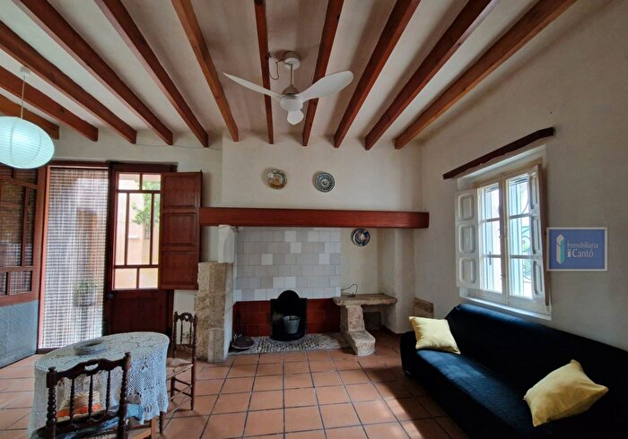 Casas en venta y pisos alquiler - 1