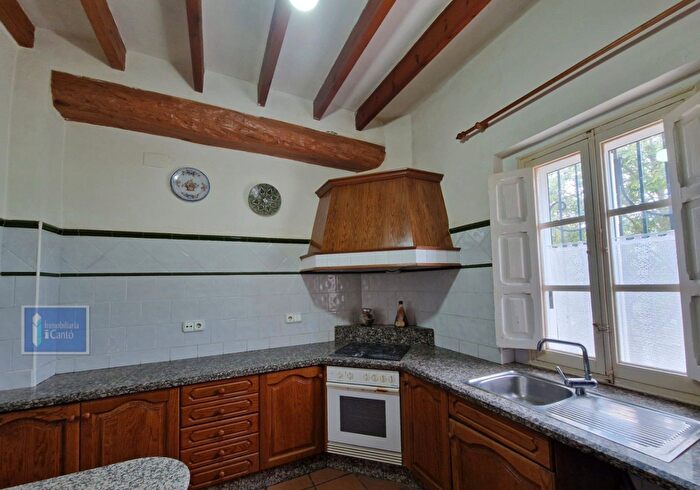 Casas en venta y pisos alquiler - 2