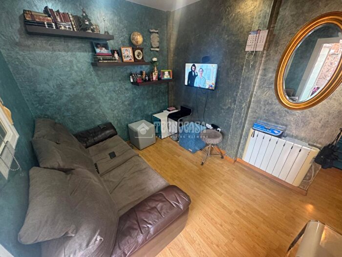 Casas en venta y pisos alquiler - 3