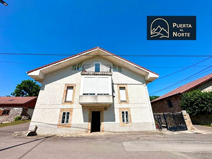 Casa en venta en Hermandad de Campoo de Suso, Cantabria de 5 habitaciones