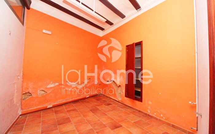 Casas en venta y pisos alquiler - 3