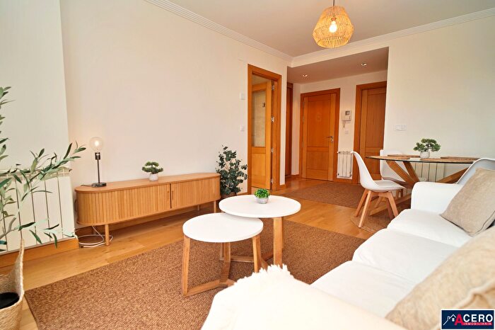Casas en venta y pisos alquiler - 3