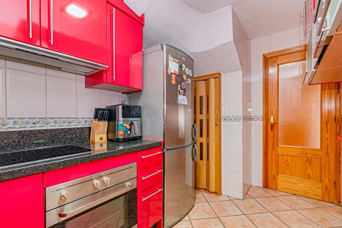 Casas en venta y pisos alquiler - 2