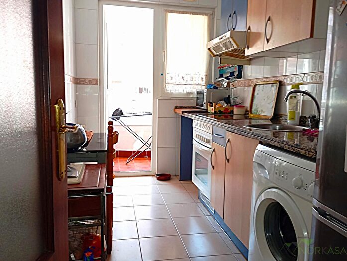 Casas en venta y pisos alquiler - 2