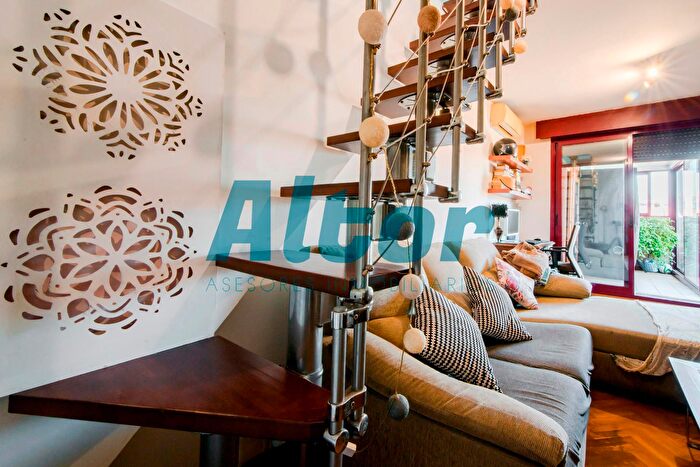 Casas en venta y pisos alquiler - 3