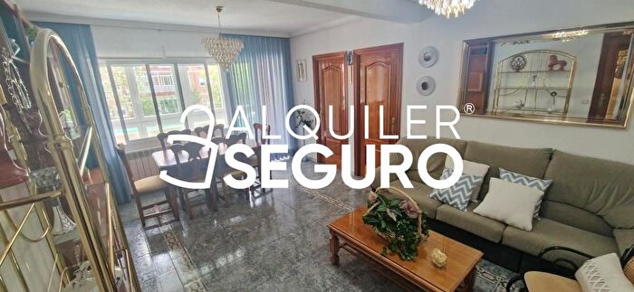 Casas en venta y pisos alquiler - 1