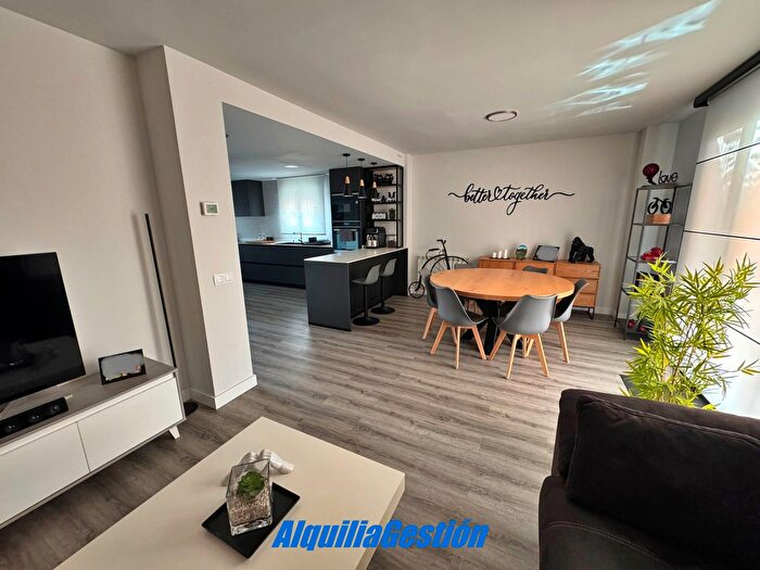 Casas en venta y pisos alquiler - 1