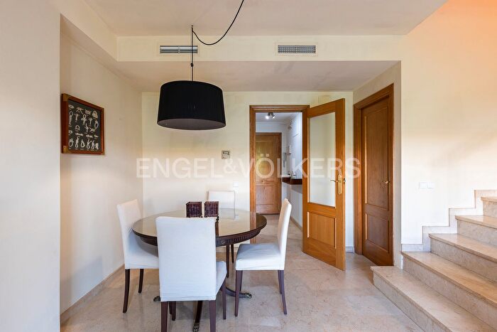 Casas en venta y pisos alquiler - 3