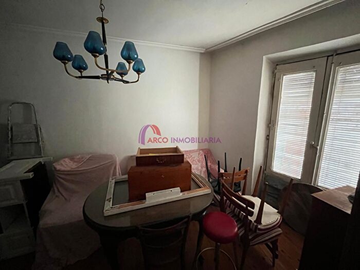 Casas en venta y pisos alquiler - 2