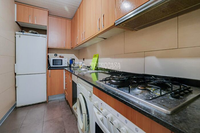 Casas en venta y pisos alquiler - 3