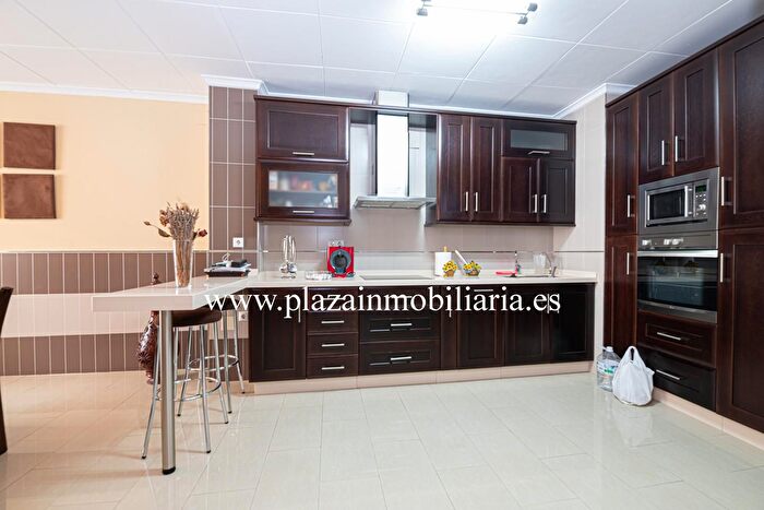 Casa en venta en Las Tinajerías Juderías, Lucena de 4 habitaciones