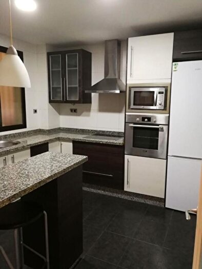 Casas en venta y pisos alquiler - 2