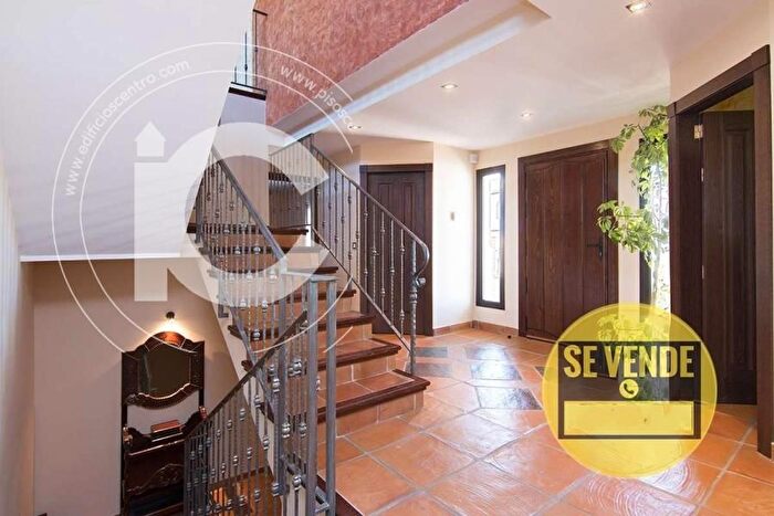 Casas en venta y pisos alquiler - 3