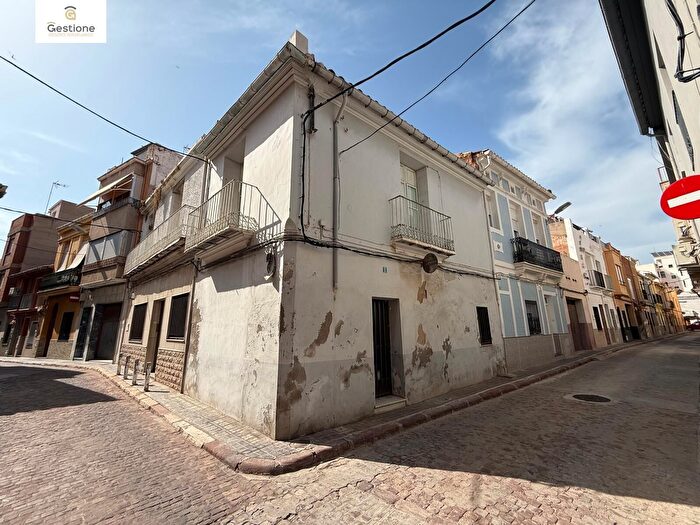 Casas en venta y pisos alquiler - 3