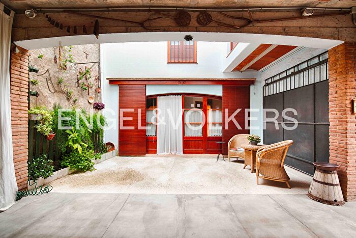 Casas en venta y pisos alquiler - 1