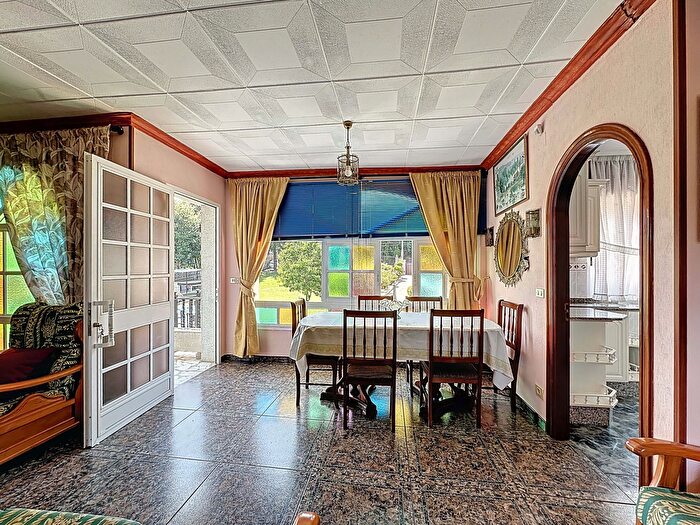 Casas en venta y pisos alquiler - 3