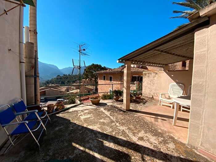 Casas en venta y pisos alquiler - 3