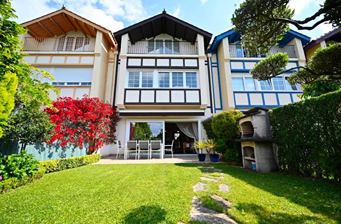 Casa en venta en Loiu, Bizkaia de 5 habitaciones