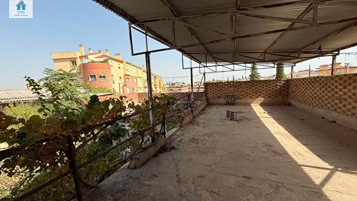 Casa en venta en Gójar, Granada de 6 habitaciones