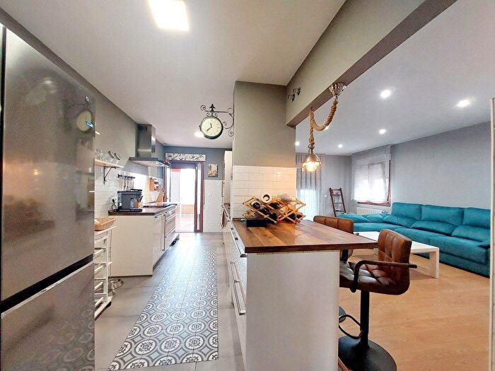 Casa en venta en Carretera de Sevilla Los Montitos, Badajoz Capital de 4 habitaciones