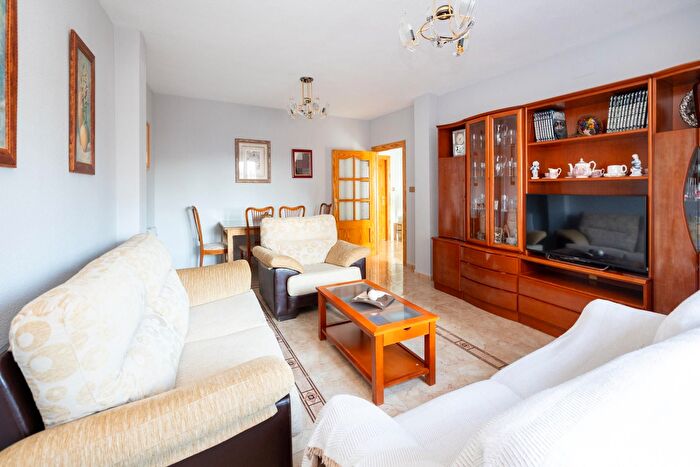 Casas en venta y pisos alquiler - 2