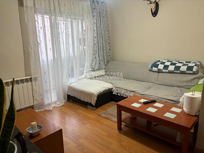 Casas en venta y pisos alquiler - 1