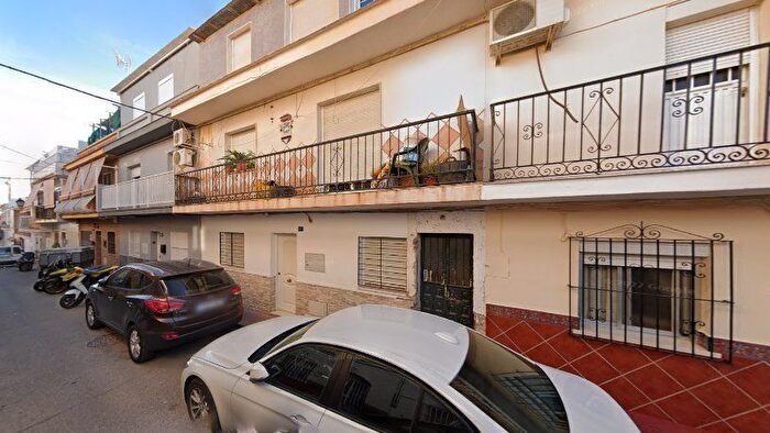 Piso en venta en Cruz de Humilladero, Distrito Zeta Recinto Ferial Cortijo de Torres de 3 habitaciones