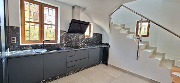 Casas en venta y pisos alquiler - 2