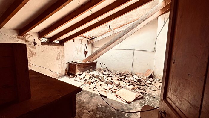 Casas en venta y pisos alquiler - 2