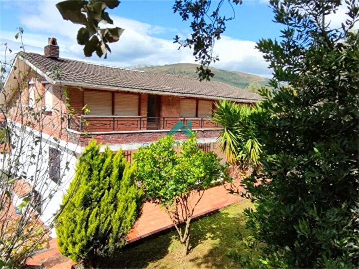 Casas en venta y pisos alquiler - 1