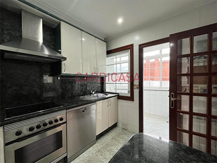 Casas en venta y pisos alquiler - 2