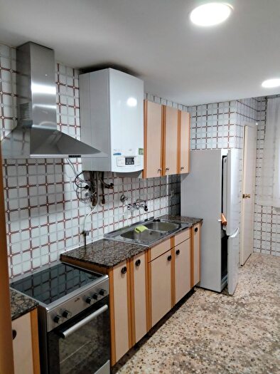 Casas en venta y pisos alquiler - 2
