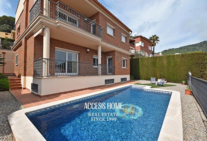 Casa en venta en Premià de Dalt, Barcelona de 4 habitaciones