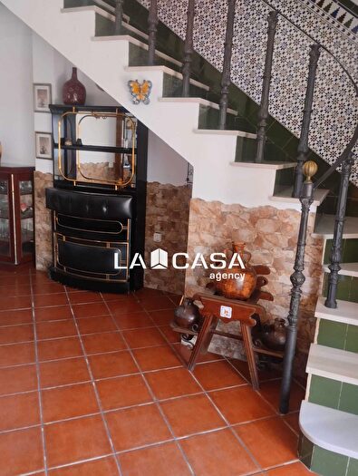 Casas en venta y pisos alquiler - 3