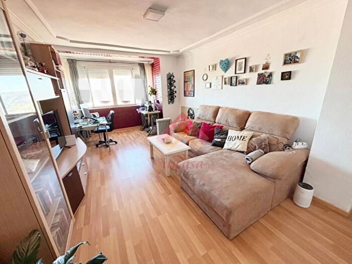 Casas en venta y pisos alquiler - 2