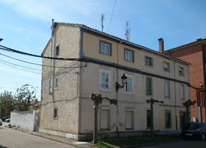 Piso en venta en Alar del Rey, Palencia de 3 habitaciones