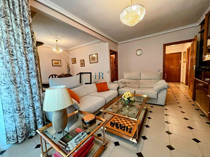 Casas en venta y pisos alquiler - 1