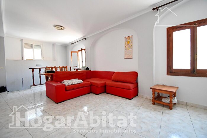 Casas en venta y pisos alquiler - 1