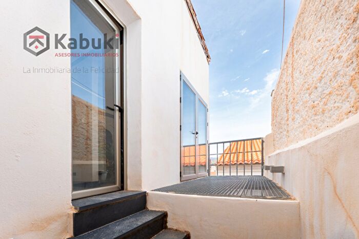 Casas en venta y pisos alquiler - 1